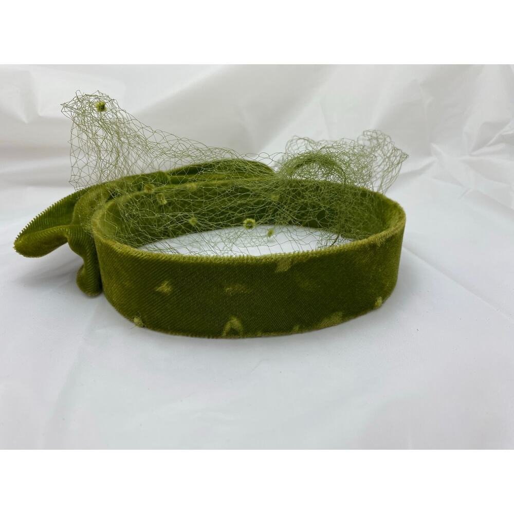 Vintage Olive Green Velvet Headband Fascinator Birdcage Veil Bow 6.5" - Picture 2 of 6